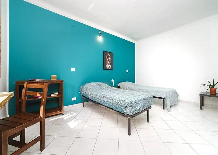 Sunny And Quiet Apartment, Central, 2 Rooms, Self Check-in *