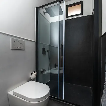 Sunny And Quiet Apartment, Central, 2 Rooms, Self Check-in * Τορίνο