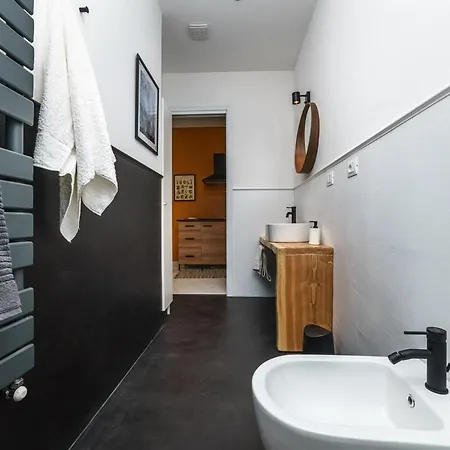 Sunny And Quiet Apartment, Central, 2 Rooms, Self Check-in Διαμέρισμα *