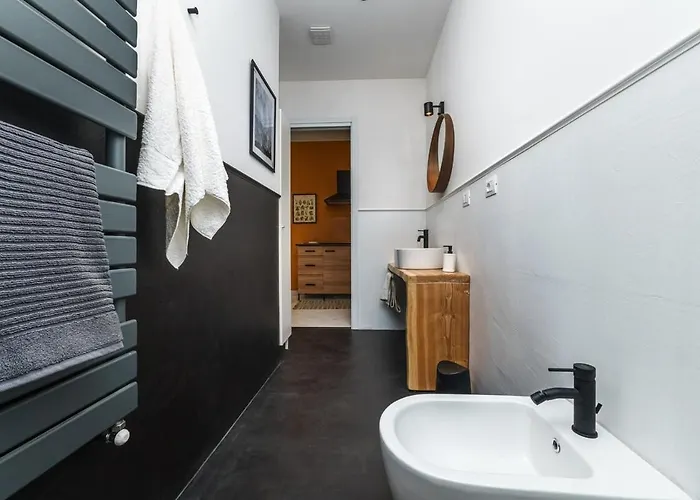 Sunny And Quiet Apartment, Central, 2 Rooms, Self Check-in Apartman *